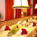 Hotel Restaurant Marko 4*