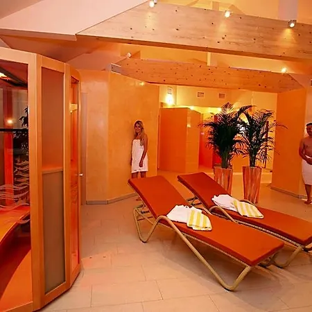 Hotel Restaurant Marko 4*